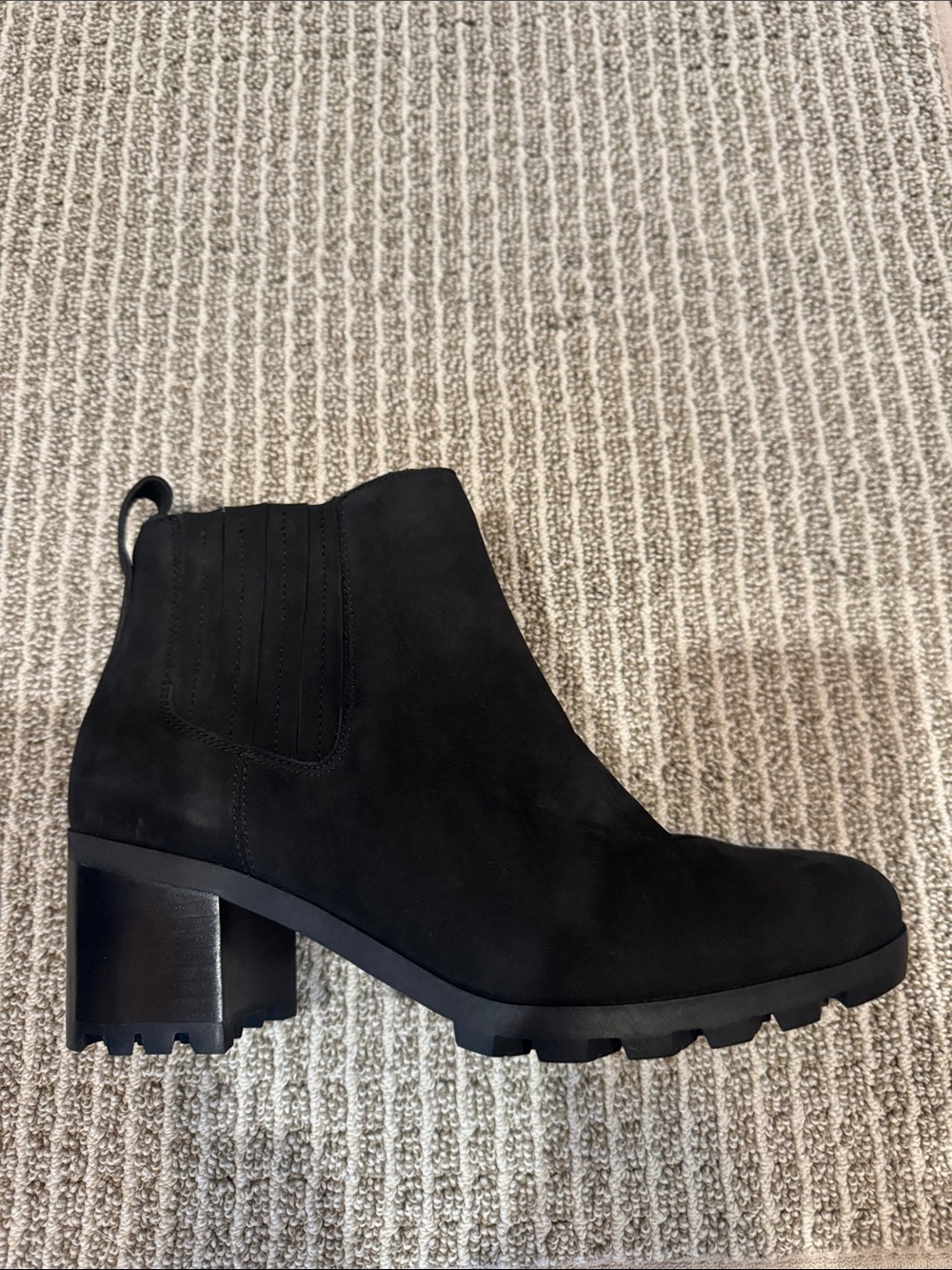 Vionic Black Suede Lug Sole Ankle Bootie